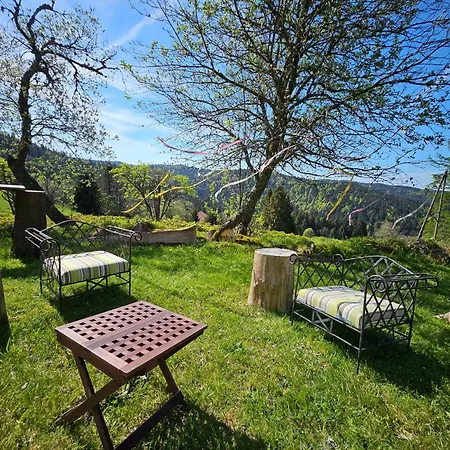 Bed & Breakfast Perle Des Hauts 4*