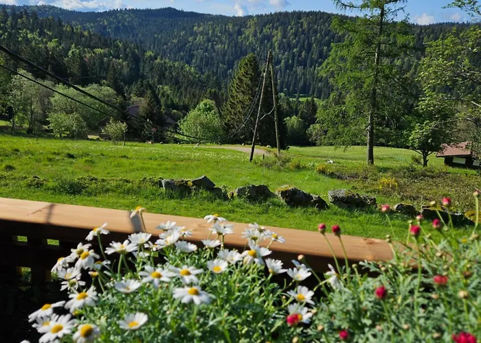 Perle Des Hauts Bed & Breakfast 4*